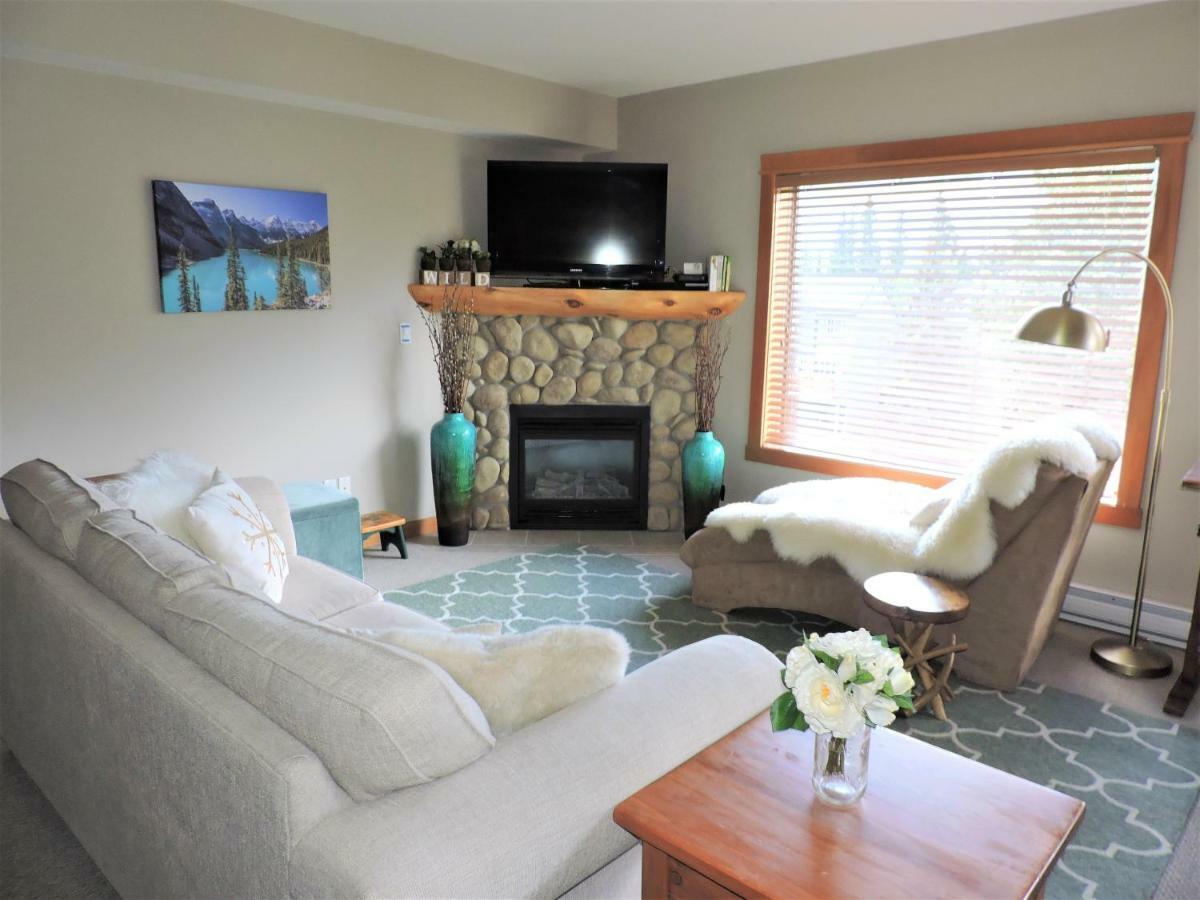 Fenwick Vacation Rental Open Hot Tub Glorious Mountain 2 Bedroom Canmore Exterior foto